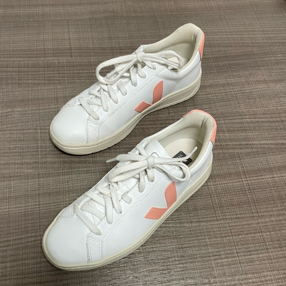 Veja Sneakers